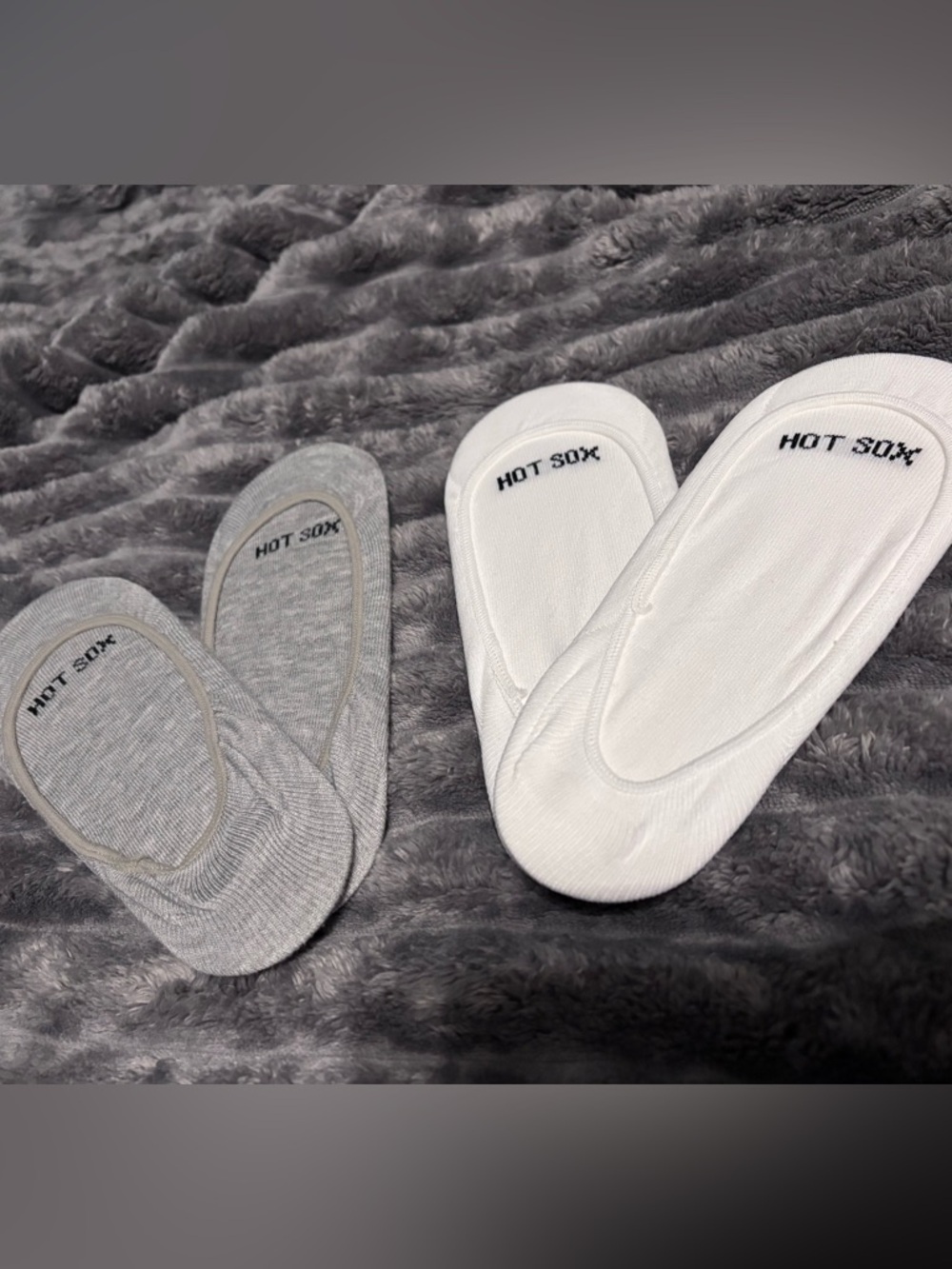 Hot Sox No-Show Liner Socks in White and Light Gray